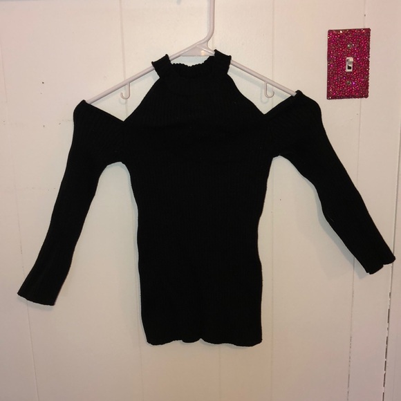 Forever21 cold shoulder sweater - Picture 1 of 5